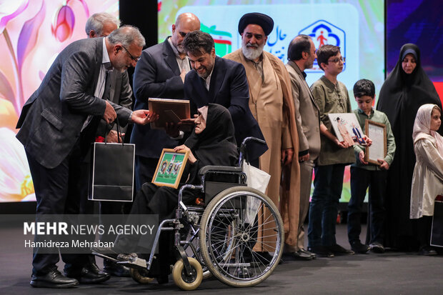 مراسم بزرگداشت روز سالمند «سایتون مستدام»