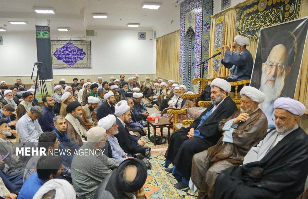 جامعیت علمی و اخلاقی آیتالله شبیری زنجانی او رادر میان علما ممتاز کرد جامعیت علمی و اخلاقی آیتالله شبیری زنجانی او رادر میان علما ممتاز کرد