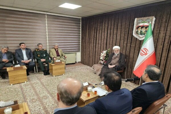 احیای واحدهای صنعتی کردستان باید به بازگشت کارگران به تولید منجر شود