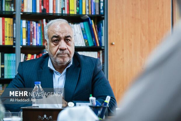 بازدید هوشنگ بازوند، مدیرعامل شرکت ساخت و توسعه زیربناهای حمل‌ونقل کشور از خبرگزاری مهر