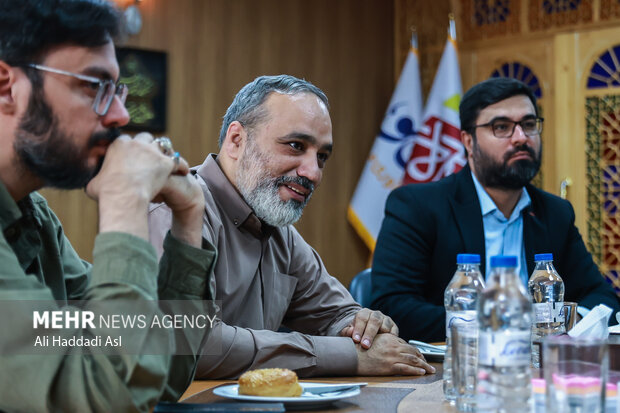 بازدید <a href='https://sayeb.ir/tag/%d9%87%d9%88%d8%b4%d9%86%da%af-%d8%a8%d8%a7%d8%b2%d9%88%d9%86%d8%af'></div>هوشنگ بازوند</a>، مدیرعامل شرکت ساخت و توسعه زیربناهای حملونقل کشور از <a href='https://sayeb.ir/tag/%d8%ae%d8%a8%d8%b1%da%af%d8%b2%d8%a7%d8%b1%db%8c-%d9%85%d9%87%d8%b1'>خبرگزاری مهر</a>