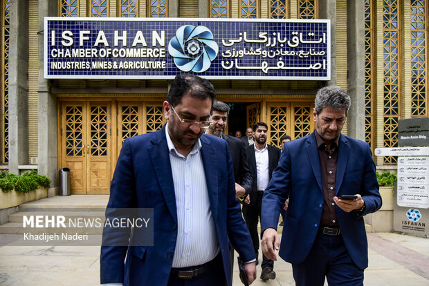 بازدید مترو و افتتاح مدرسه دربهارستان اصفهان