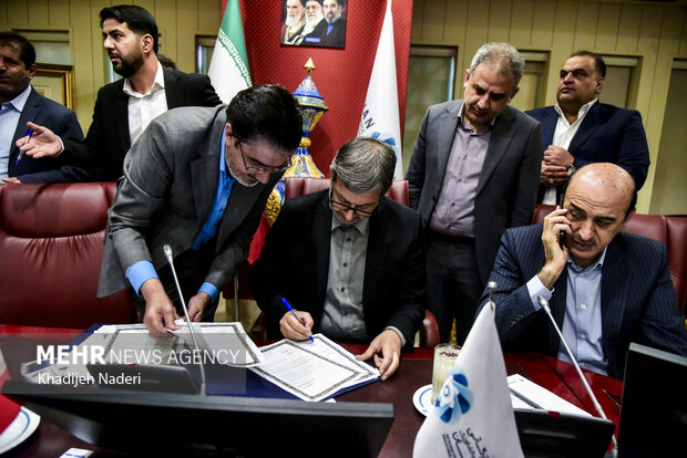 بازدید مترو و افتتاح مدرسه دربهارستان اصفهان