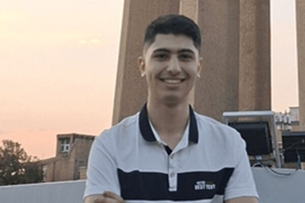 رتبه هشت کنکور تجربی:بسیار دوست دارم در کشور بمانم و به مردمم خدمت گنم رتبه هشت کنکور تجربی:بسیار دوست دارم در کشور بمانم و به مردمم خدمت گنم