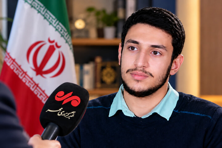 حتی در روزهای سخت هم درس خواندن را متوقف نکردم حتی در روزهای سخت هم درس خواندن را متوقف نکردم