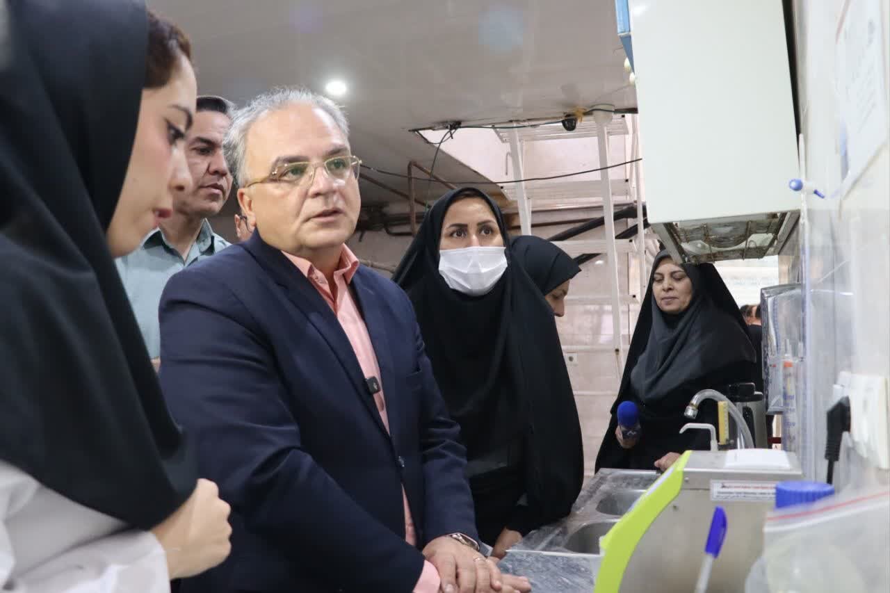 بررسی جامع: ساماندهی شیر خام در سمنان؛ لبنیاتی‌ها فقط از سکوهای جمع‌آوری خرید کنند | مهر - کد f887