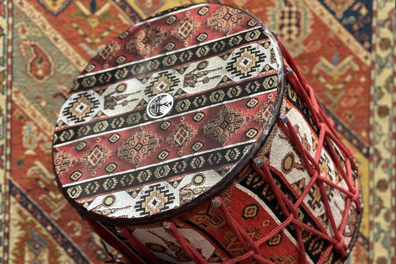 بررسی جامع: «تامغالی ناغارا»؛ روایت هویت آذربایجان در ضرباهنگ یک ساز | مهر - کد 1bee