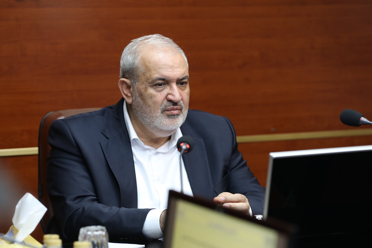 تصویر خبر: علیآبادی: پساب باید جایگزین منابع زیرزمینی در تأمین آب صنایع شود