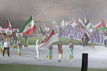 خشنودزاده پرچم ایران را در اختتامیه آیچی-ناگویا به دست گرفت
