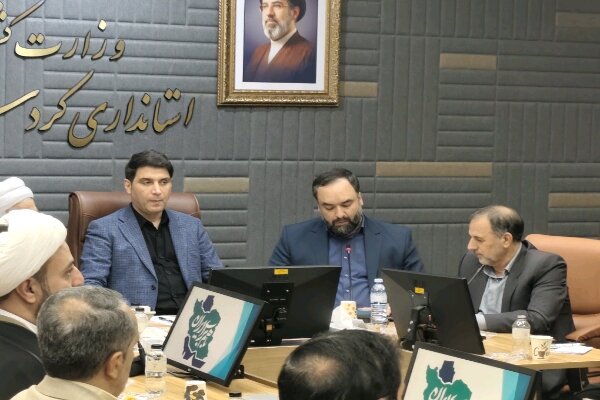 شورای ایثار و شهادت حلقه اتصال سیاست‌های ملی و اقدامات استانی باشد