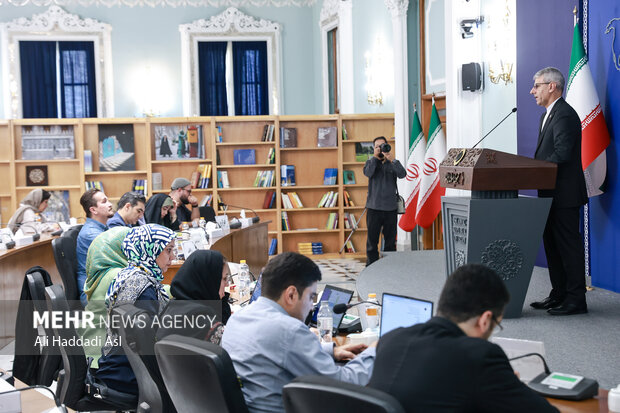 نشست خبری سخنگوی وزارت امورخارجه