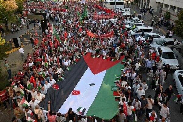 خروش «فلسطین آزاد برای غزه» در آنکارا خروش «فلسطین آزاد برای غزه» در آنکارا