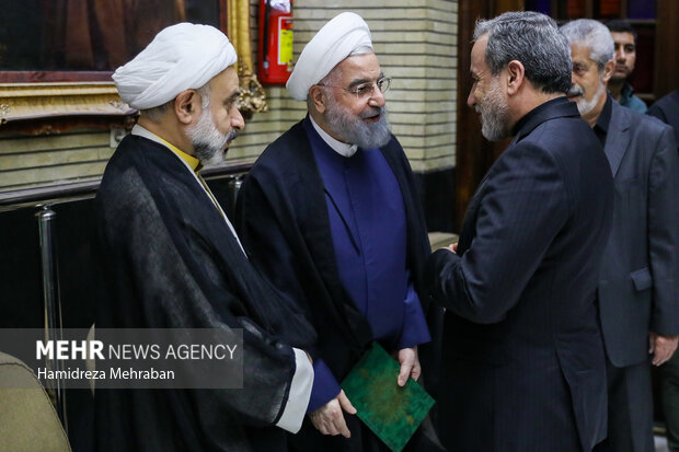 مراسم ختم خواهر وزیر امور خارجه مراسم ختم خواهر وزیر امور خارجه