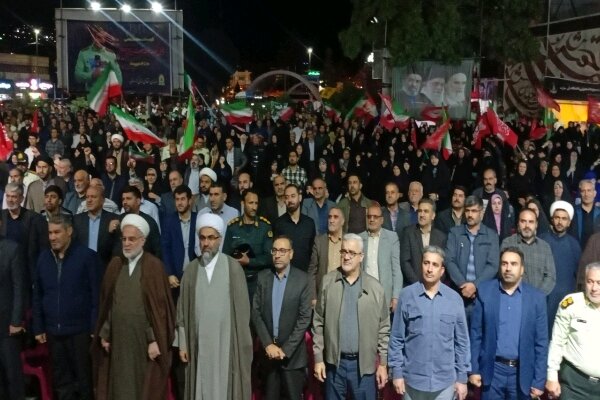 شب‌های سنندج نماد ایستادگی، مقاومت و حمایت از وطن