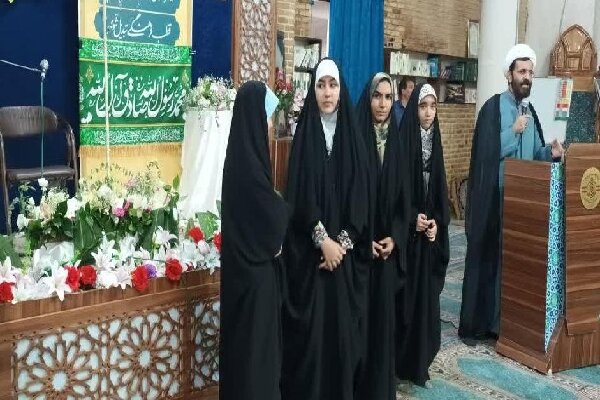 تحلیل خبر: ۱۸ حافظ دارنده مدرک تخصصی حفظ در چهارمحال و بختیاری تجلیل شدند | مهر - کد 63ec