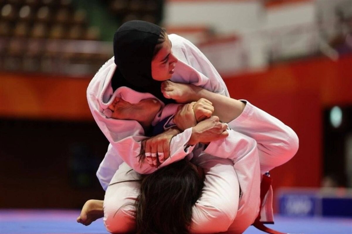 Khoshnoodzadeh named Iran’s flag bearer at Asian Games closing ceremony
