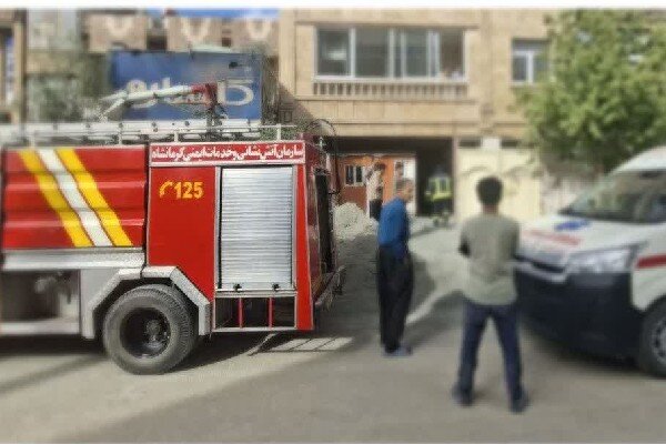 تحلیل خبر: سقوط کارگر ساختمانی به چاله آسانسور در شهرک شهید نجفی کرمانشاه | مهر - کد b5dd