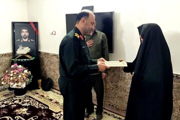 مکتبی که عزت، ایثار و شهادت دارد شکست‌ناپذیر خواهد بود