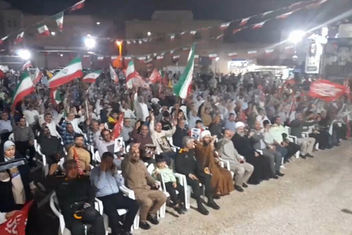 اجتماع حماسی مردم خورموج در شب ۲۱۸