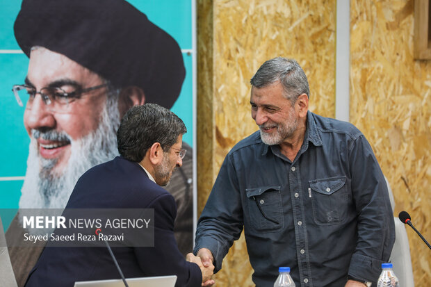 مراسم رونمایی از مجموعه کتاب «هزار و یک پرسش از مقاومت»