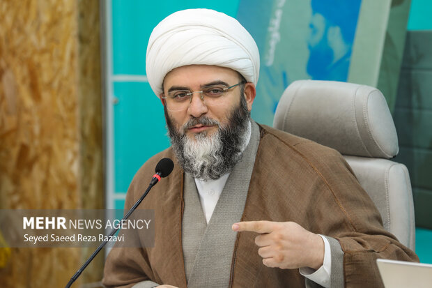 مراسم رونمایی از مجموعه کتاب «هزار و یک پرسش از مقاومت»