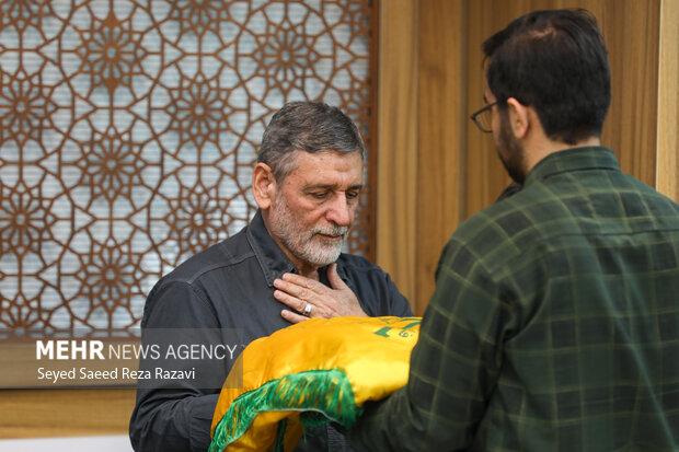 مراسم رونمایی از مجموعه کتاب «هزار و یک پرسش از مقاومت»
