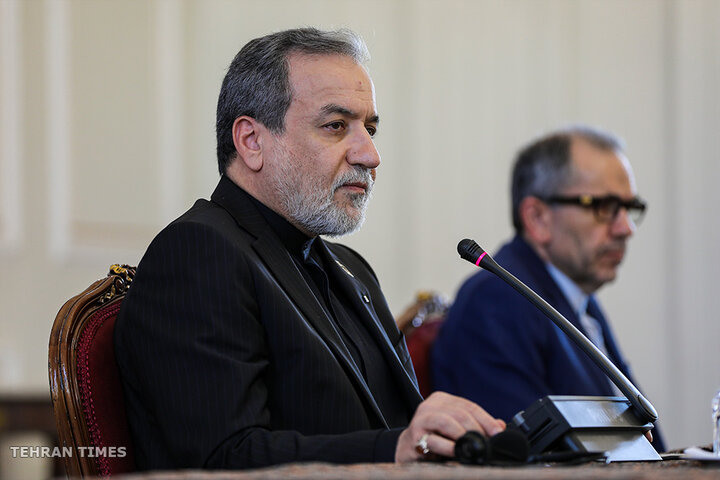 FM Araghchi meets foreign diplomats in Tehran
