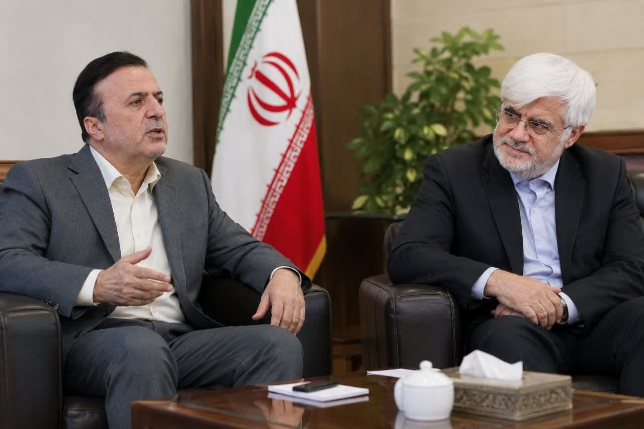 نوذری برای رفع موانع توسعه استان با عارف دیدار کرد