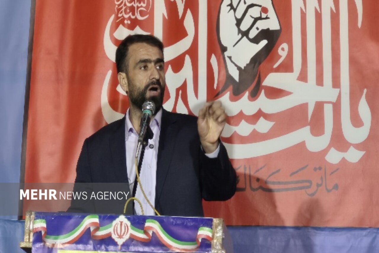 رمز عبور از جنگ اقتصادی، هوشیاری و تبعیت از رهبری است