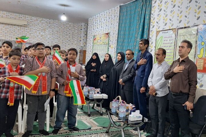 جشن عاطفه‌ها در مدارس گناوه برگزار شد