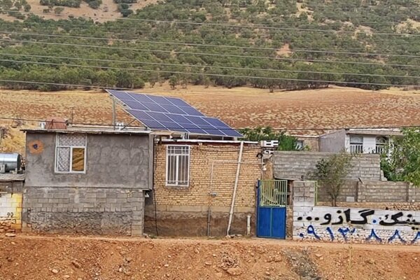 بهره‌برداری از ۱۷ نیروگاه خورشیدی در شهرستان فلارد