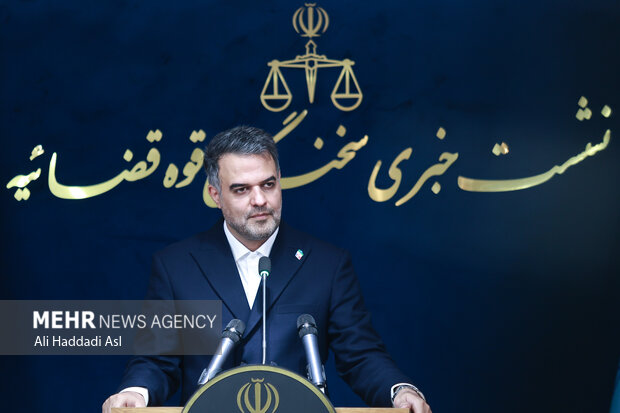 نشست خبری علی کاظمی، رئیس پژوهشگاه قوه قضاییه و سخنگوی قوه قضاییه