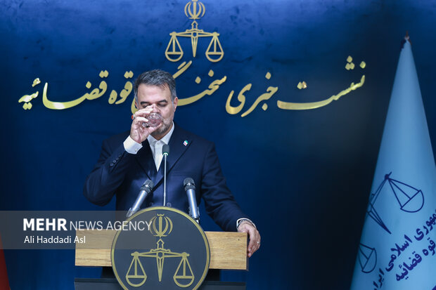 نشست خبری علی کاظمی، رئیس پژوهشگاه قوه قضاییه و سخنگوی قوه قضاییه