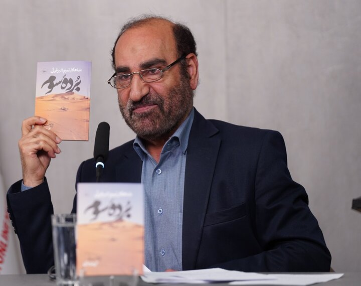 سرزمین ایران، با این شعر و ادبیات، هرگز شکست نخواهد خورد