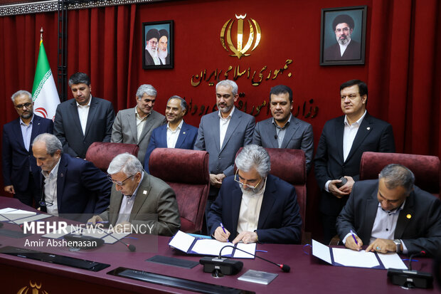 مراسم امضای تفاهم‌نامه بازسازی مراکز دانشگاهی