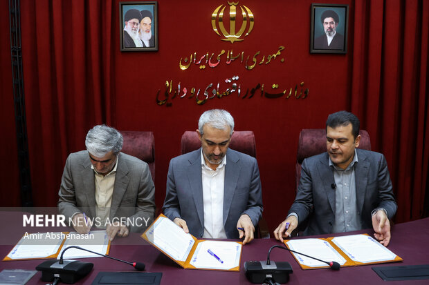 مراسم امضای تفاهم‌نامه بازسازی مراکز دانشگاهی