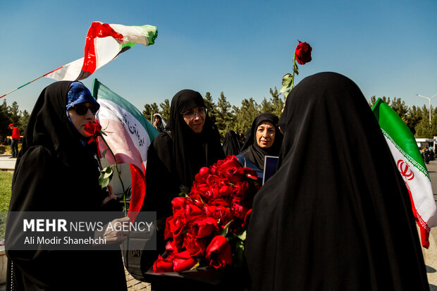 زنجیره انسانی «<a href='https://sayeb.ir/tag/%d8%ac%d8%a7%d9%86%d9%81%d8%af%d8%a7'></div>جانفدا</a>» در <a href='https://sayeb.ir/tag/%d9%85%d8%b4%d9%87%d8%af'>مشهد</a>