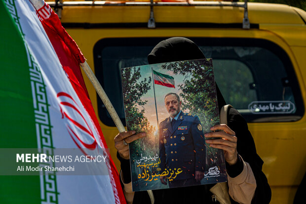 زنجیره انسانی «<a href='https://sayeb.ir/tag/%d8%ac%d8%a7%d9%86%d9%81%d8%af%d8%a7'></div>جان‌فدا</a>» در <a href='https://sayeb.ir/tag/%d9%85%d8%b4%d9%87%d8%af'>مشهد</a>