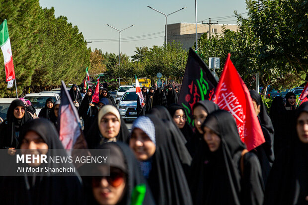 زنجیره انسانی «<a href='https://sayeb.ir/tag/%d8%ac%d8%a7%d9%86%d9%81%d8%af%d8%a7'></div>جانفدا</a>» در <a href='https://sayeb.ir/tag/%d9%85%d8%b4%d9%87%d8%af'>مشهد</a>