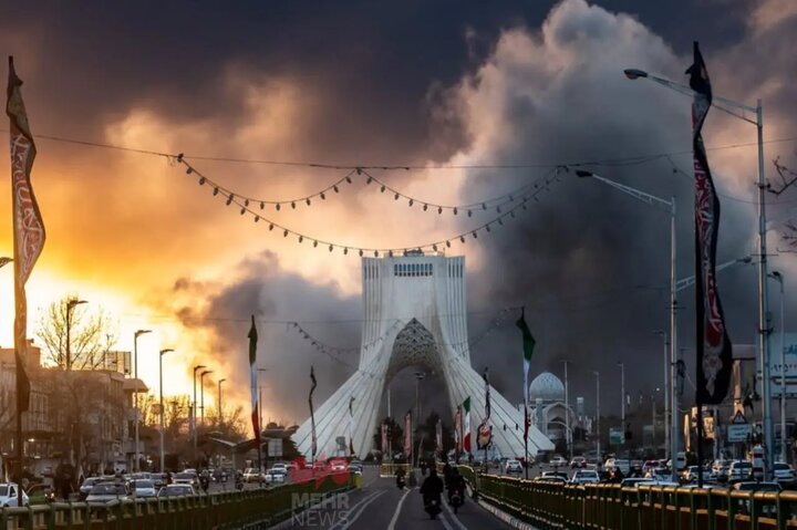 تهران با همه زخم‌هایش، همچنان قصه می‌گوید