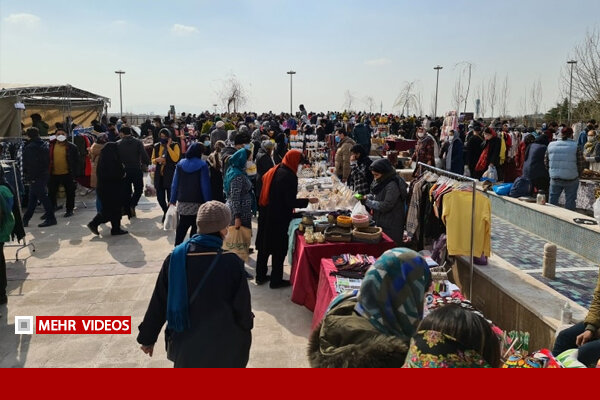 فروشندگان بازار پروانه به پارکینگ حافظ می‌روند