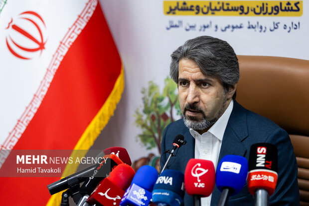 نشست خبری <a href='https://sayeb.ir/tag/%d8%b5%d9%86%d8%af%d9%88%d9%82-%d8%a8%db%8c%d9%85%d9%87-%d8%a7%d8%ac%d8%aa%d9%85%d8%a7%d8%b9%db%8c-%da%a9%d8%b4%d8%a7%d9%88%d8%b1%d8%b2%d8%a7%d9%86'></div>صندوق بیمه اجتماعی کشاورزان</a>، روستاییان و عشایر