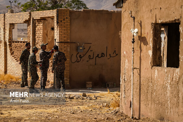 مانور «صلابت زاگرس» در شیراز