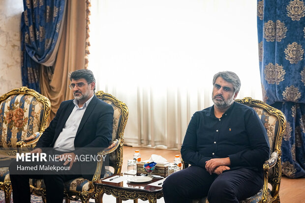 دیدار فرمانده و اعضای ستاد فرماندهی انتظامی کشور با رئیس مجلس