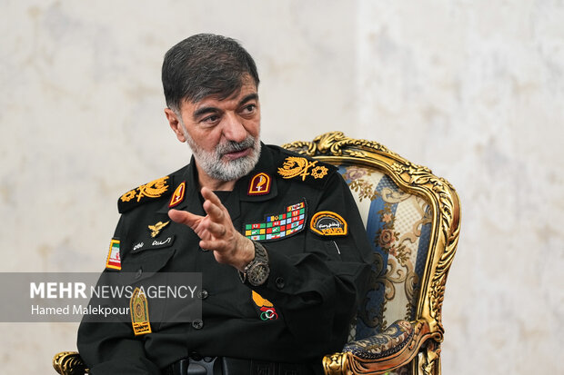 دیدار فرمانده و اعضای ستاد فرماندهی انتظامی کشور با رئیس مجلس