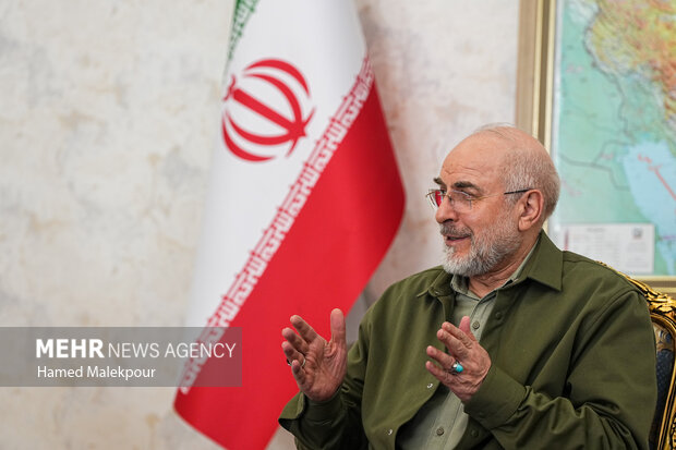 دیدار فرمانده و اعضای ستاد فرماندهی انتظامی کشور با رئیس مجلس