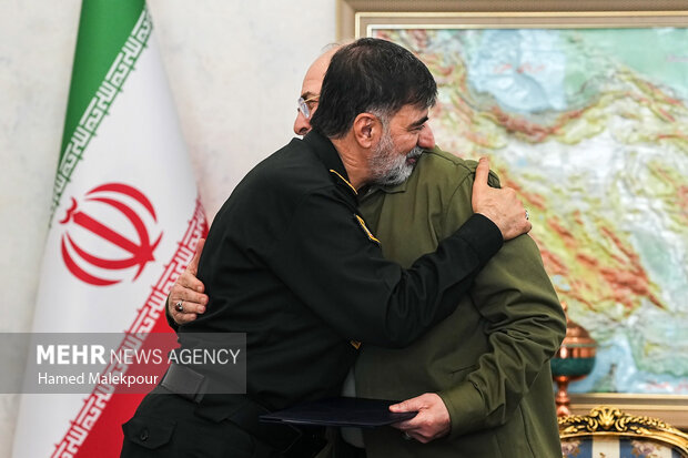 دیدار فرمانده و اعضای ستاد فرماندهی انتظامی کشور با رئیس مجلس
