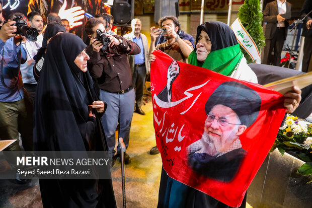 آیین رونمایی از سردیس <a href='https://sayeb.ir/tag/%d8%b4%d9%87%db%8c%d8%af'></div>شهید</a> <a href='https://sayeb.ir/tag/%d9%85%d9%82%d8%a7%d9%88%d9%85%d8%aa'>مقاومت</a>، سردار محمدسعید ایزدی