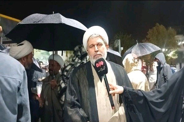 حجت‌الاسلام رفیعی:حضور مردم سنندج در میدان جلوه‌ای از عشق به ایران است