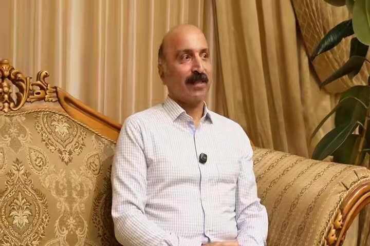 مسیر موفقیت رتبه ۱۰ ریاضی؛ برای کنکور زندگی تعطیل نشد